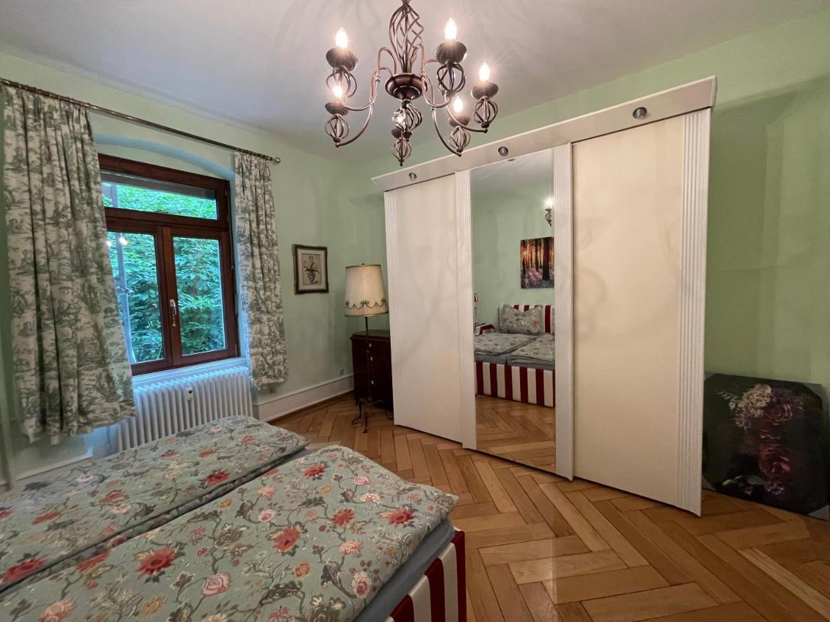 Zum Hoelltor Иберлинген Экстерьер фото